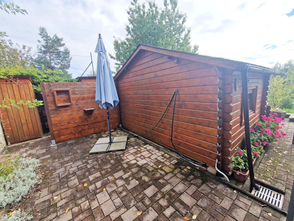 Chatka s pozemkom Dubina 2 - 9