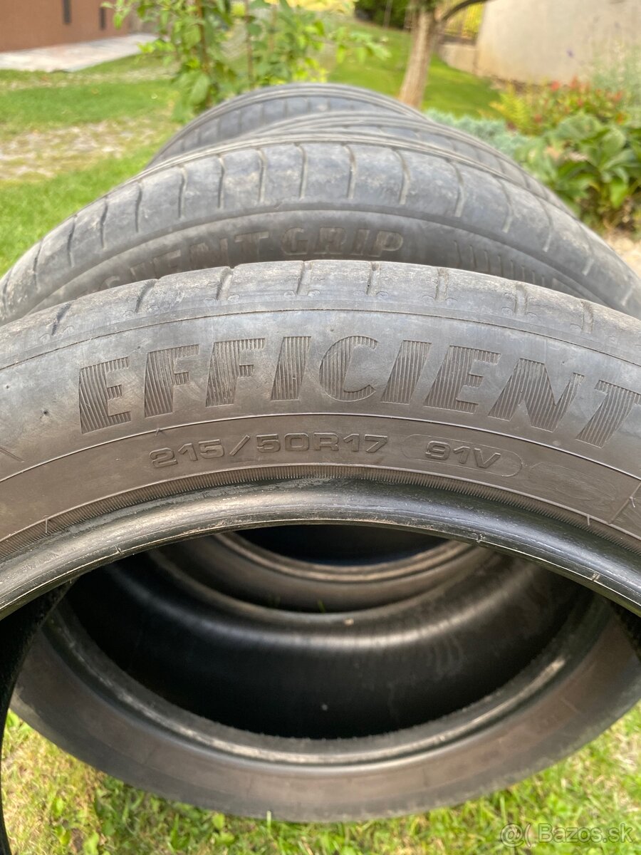 Goodyear Efficient grip 215/ 50 R17 - 9
