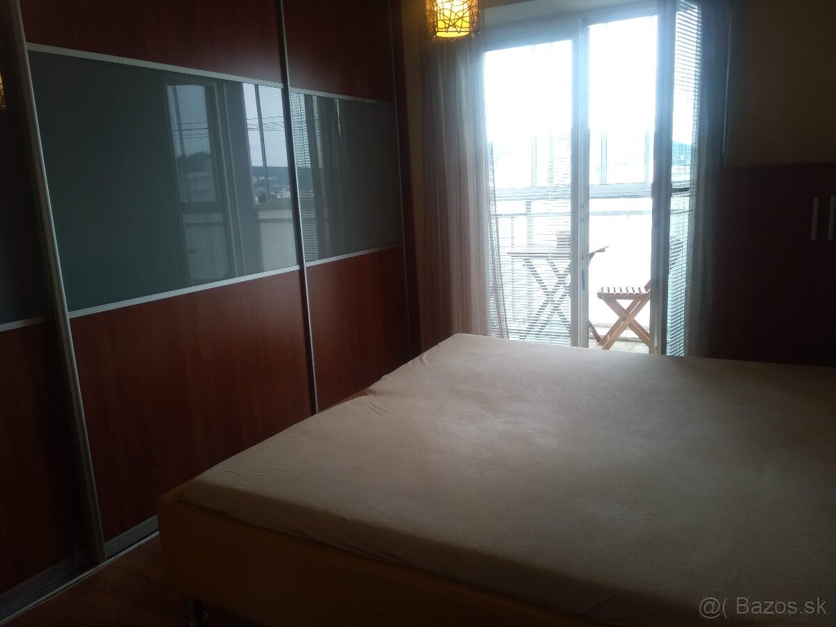 Prenájom 3 izbový byt, OC Tip- Top - Staré mesto - 9