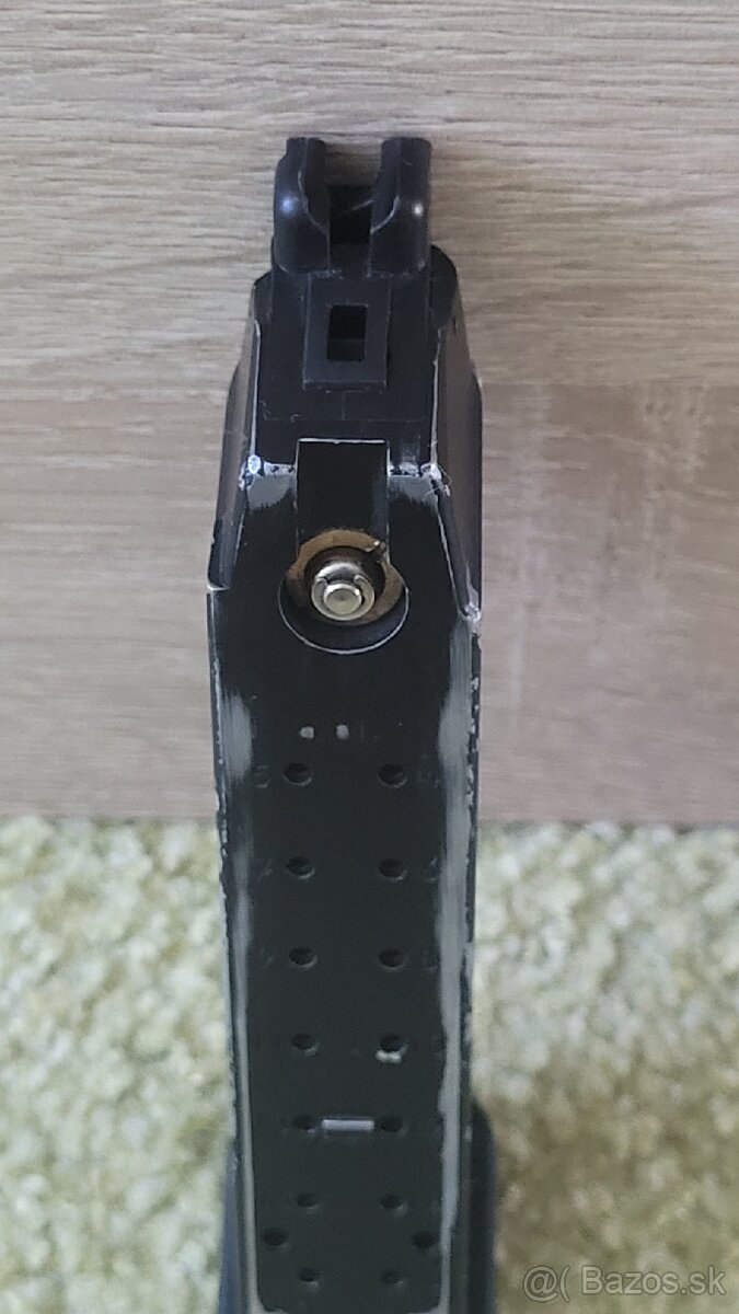 Predám airsoft Glock 17 WE - 9