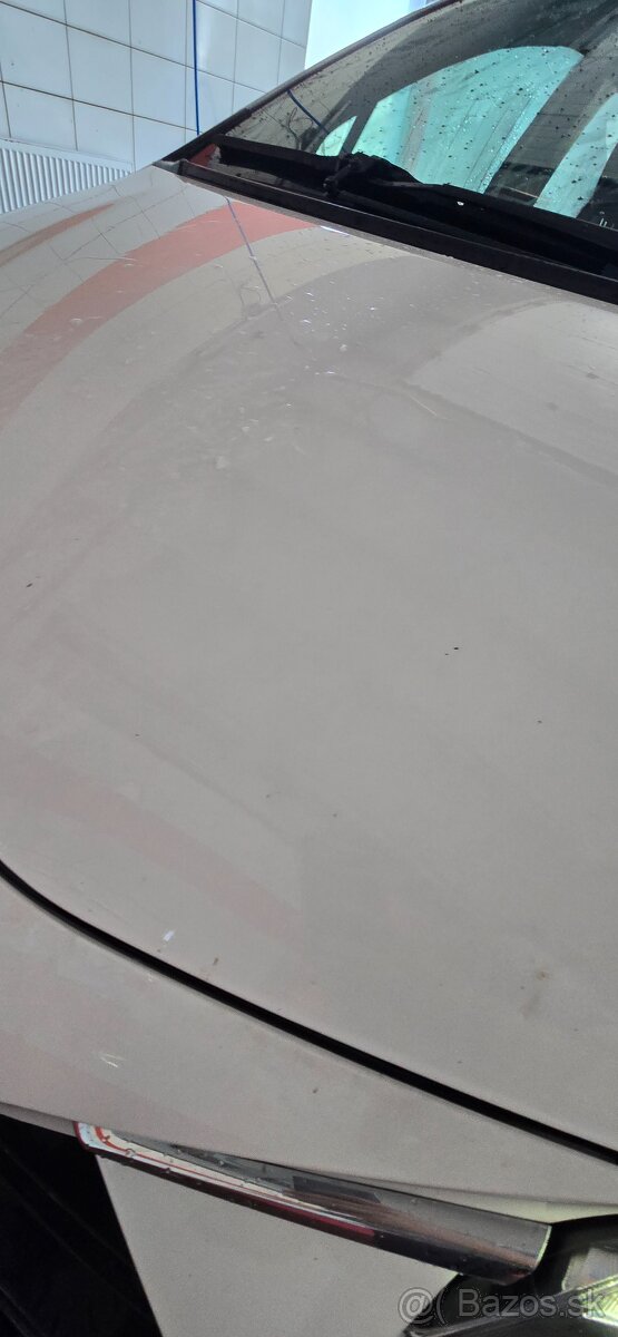 Toyota Yaris Hybrid 1.5 - 9