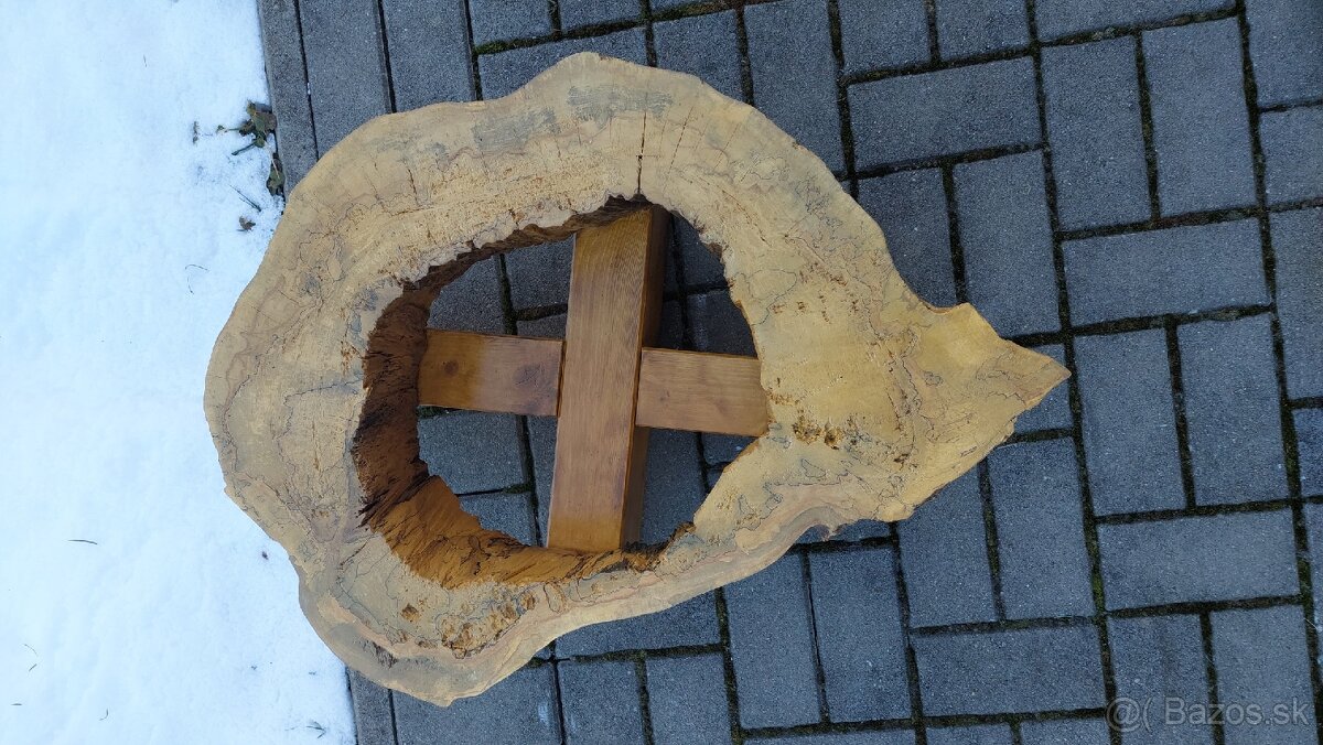 Drevený stolík masív - 9