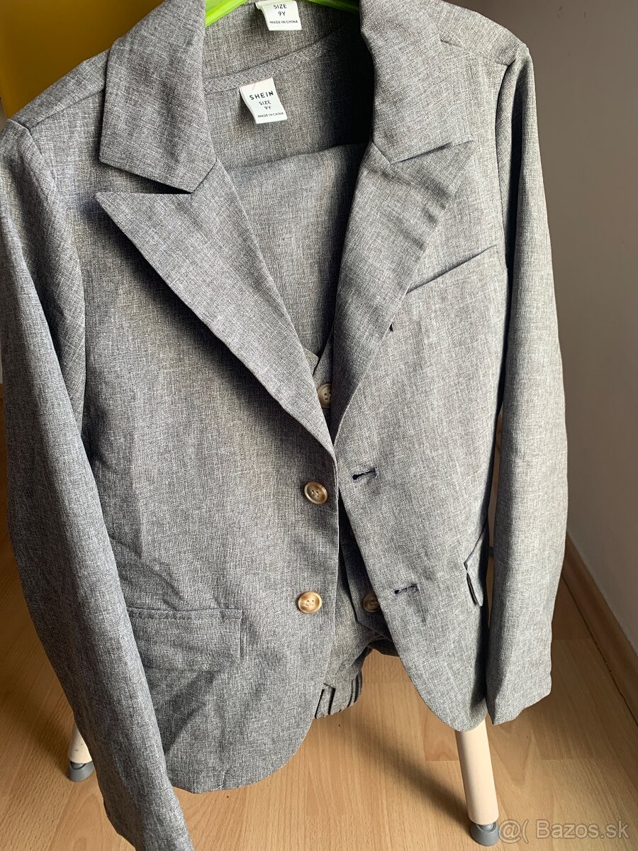 Predam chlapcensky oblek - 9