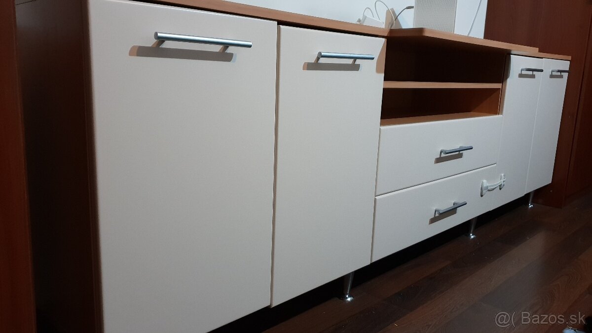 Komoda/skrinka pod TV, polička - 9
