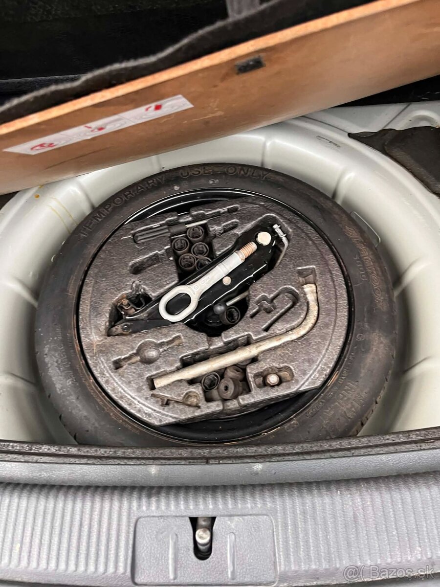 Volkswagen Golf 5 plus 1.9TDI - 9