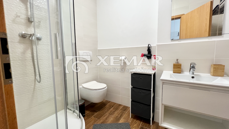 Predaj: Kompletne zariadený 2-izbový apartmán v Bešeňovej - 9