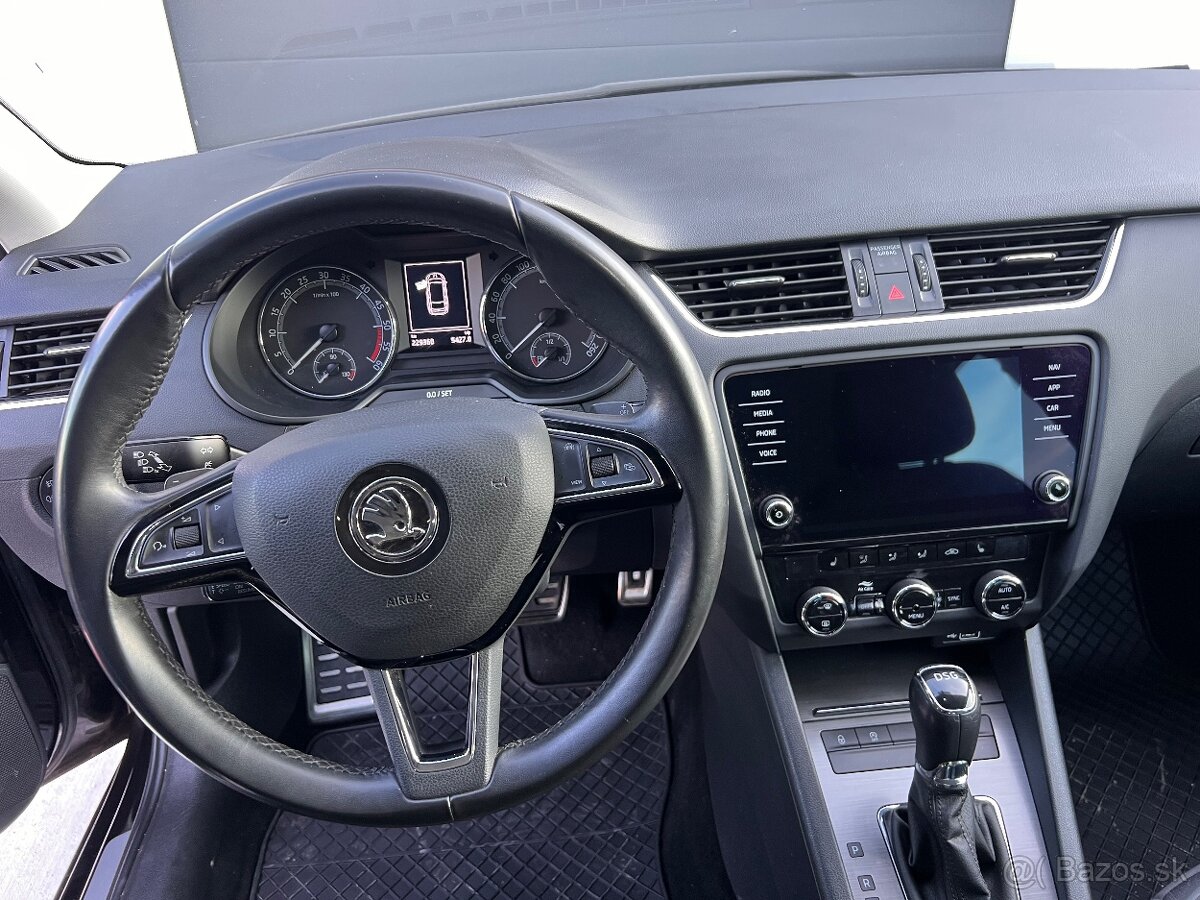 Škoda Octavia 3 kombi automat - 9