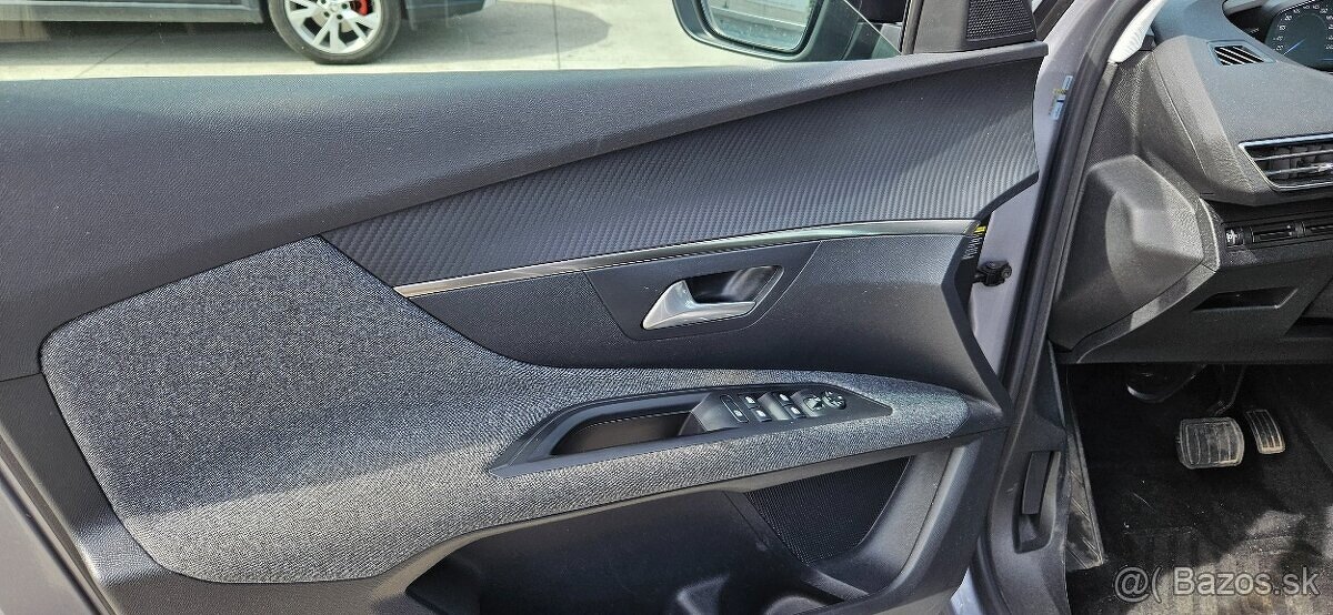 Predam Peugeot 3008 Active Pack Automat r.2022 - 9