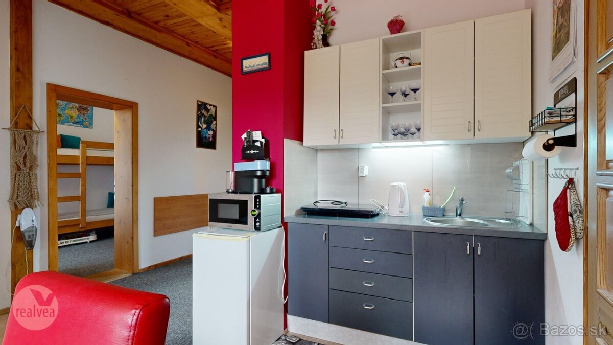 Na predaj 3 izbový byt s 2 kúpeľňami v multif. budove, Hôrka - 9