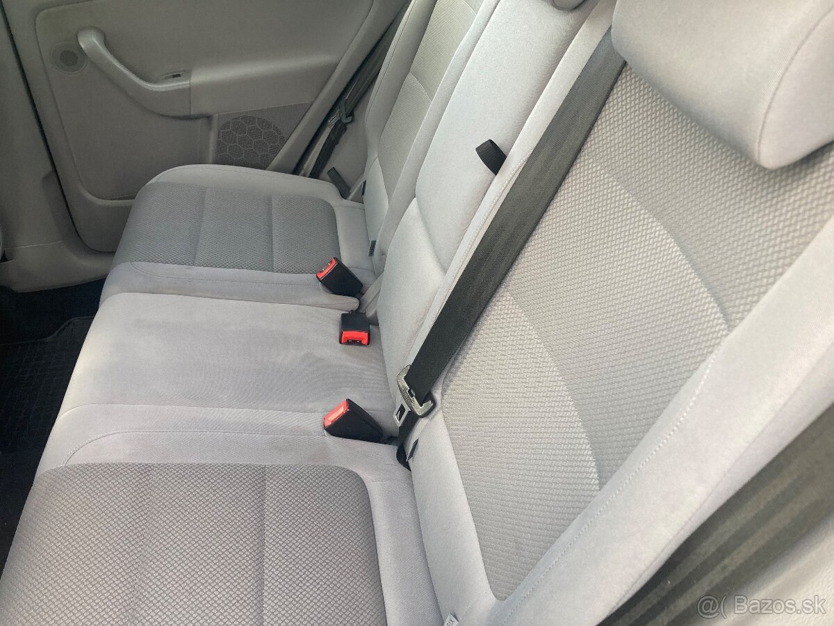 VW GOLF PLUS 1.9 TDI 77 KW MÓD ROK 2007 - 9