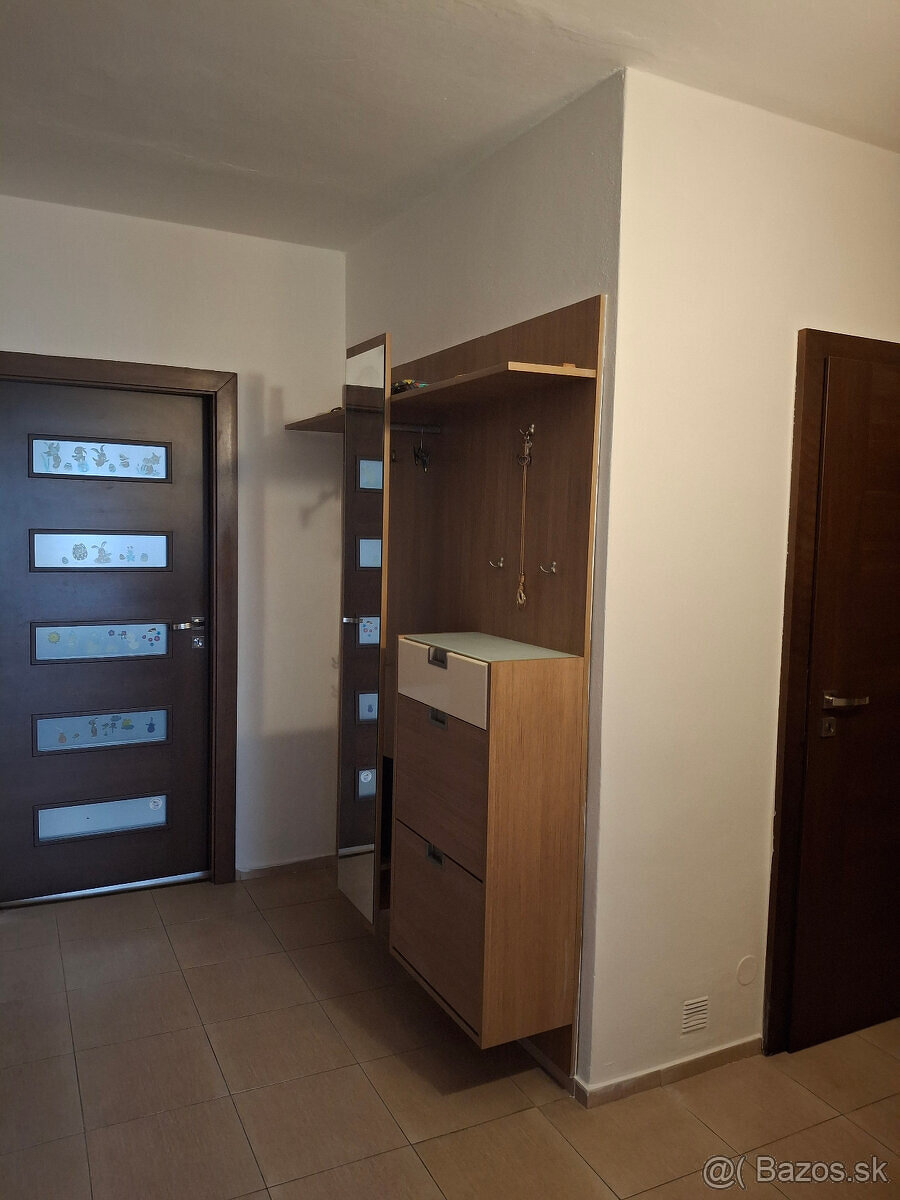 Na predaj veľký 3-izbový byt Bánovce nad Bebravou (SEVER) - 9