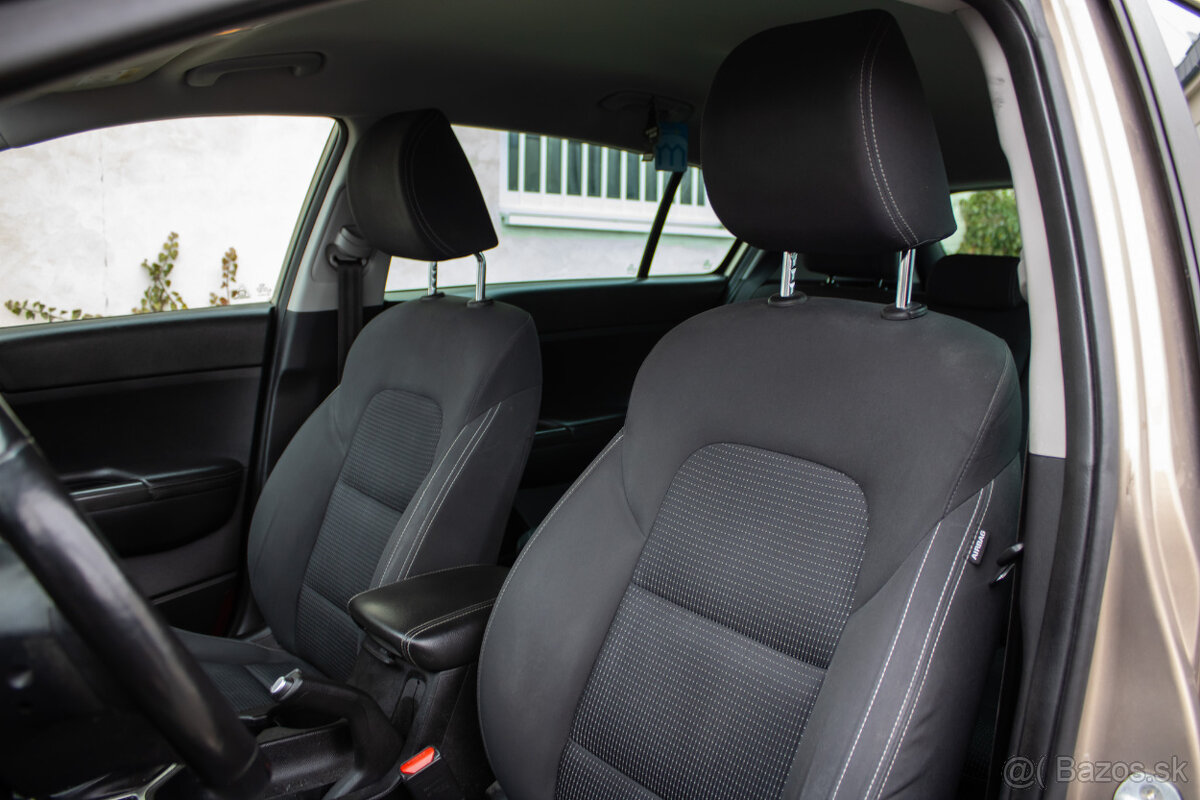 Kia Sportage 2.0crdi 4x4 - 9