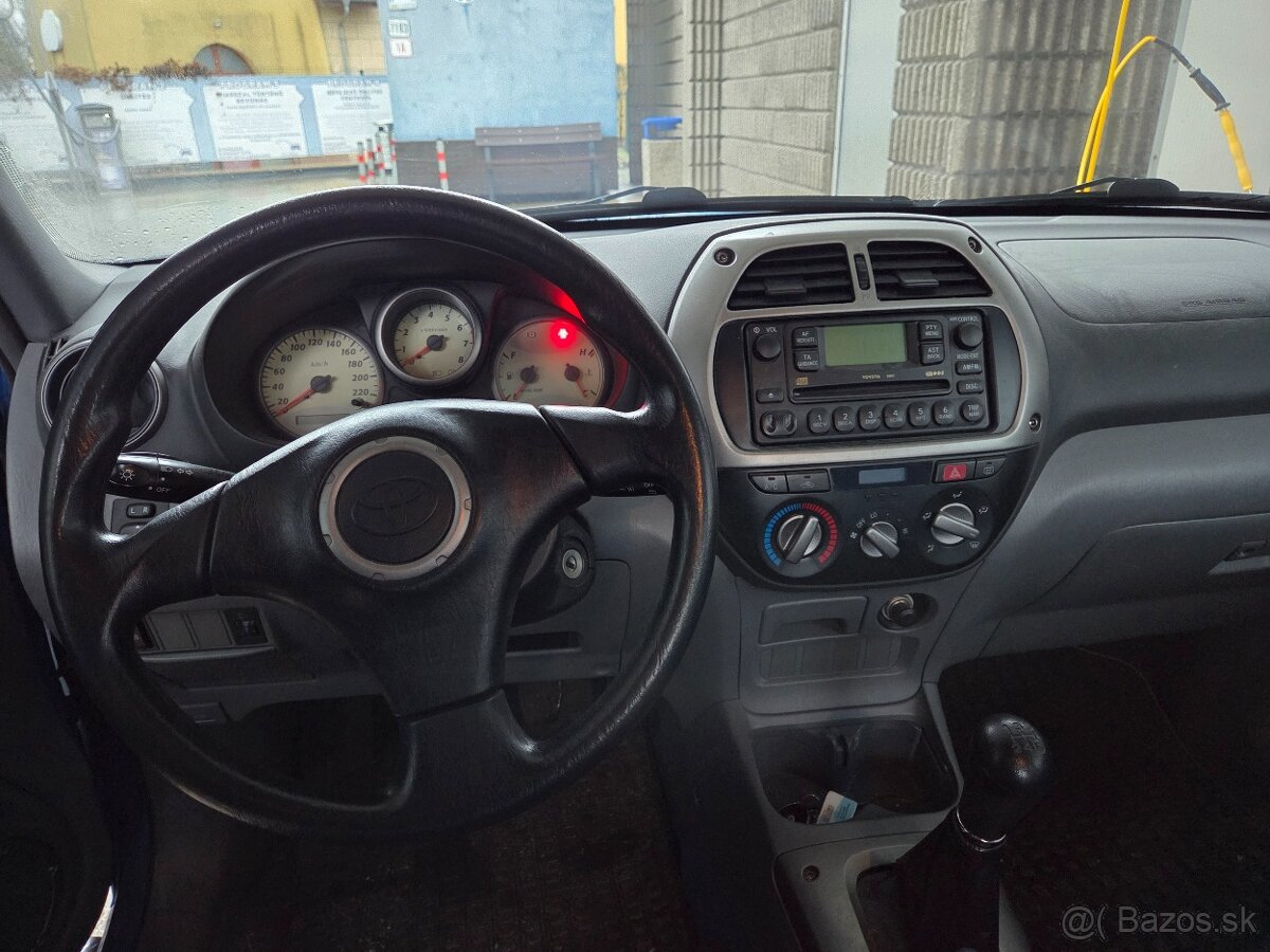 Ponúkam na predaj Toyota RAV4 - 9