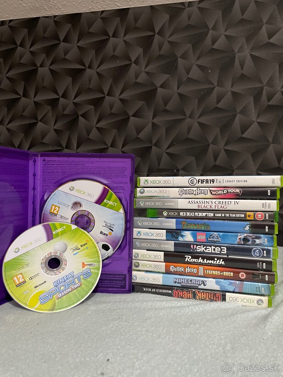 Xbox 360 + 2 ovládače + Kinect + hracia gitara - 9