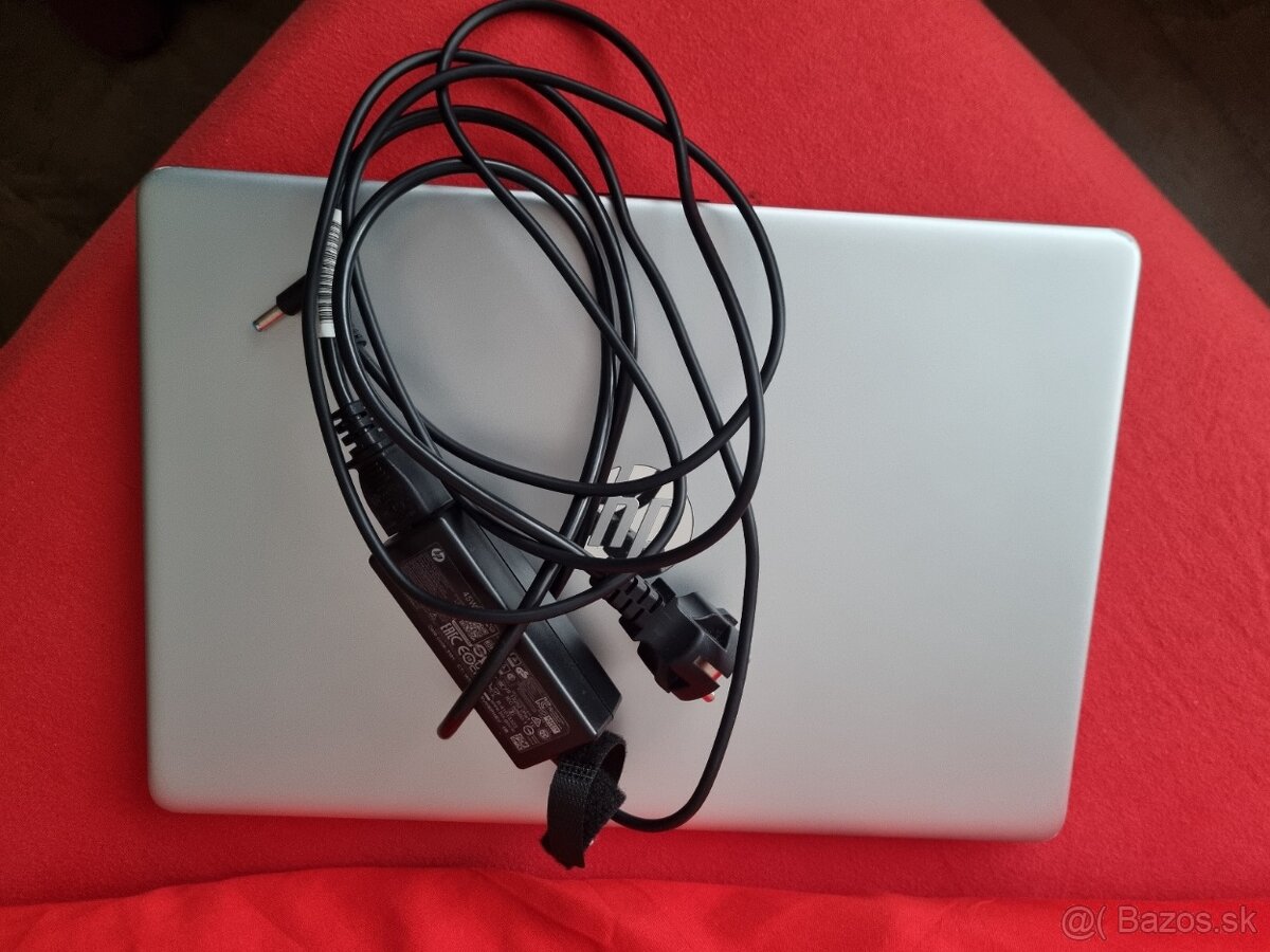 HP - vyzerá ako nový - 9