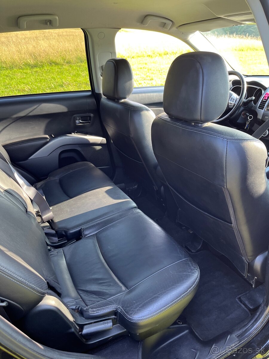 Peugeot 4007 - 9