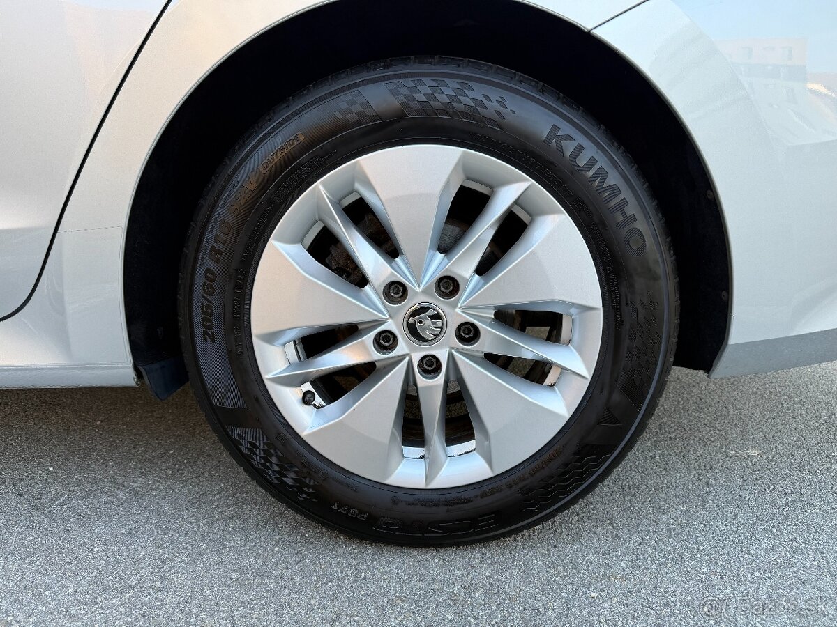 Škoda Octavia Combi 2.0 TDI Style - 9