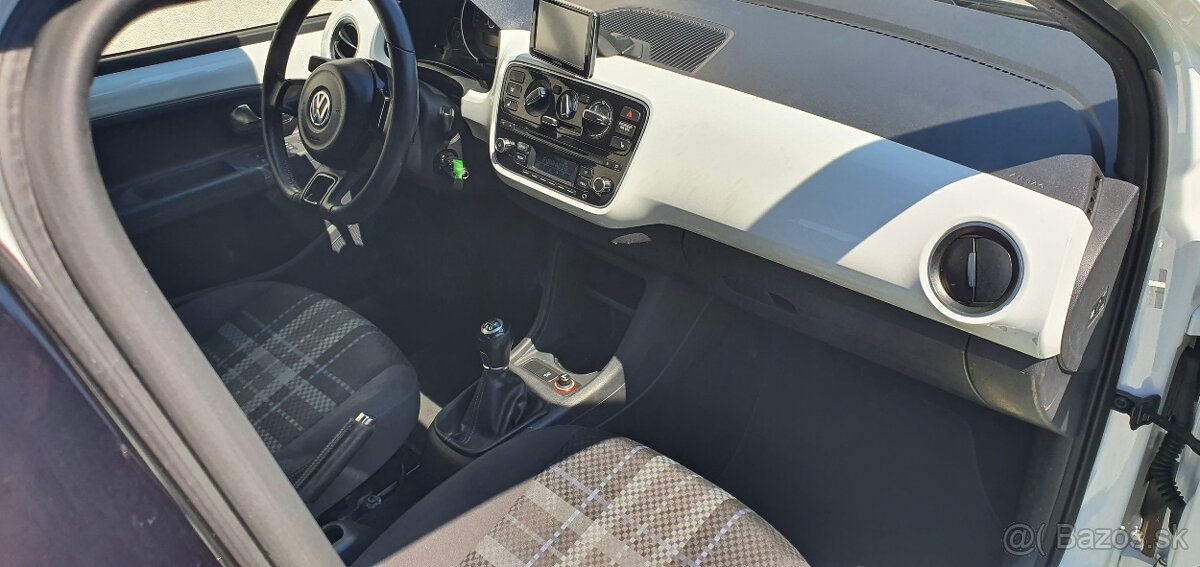 VW Up 1,0 44 Kw - 9