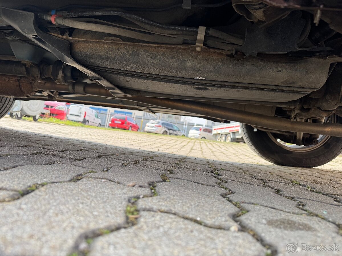 Toyota rav4 2.0 d4d - 9