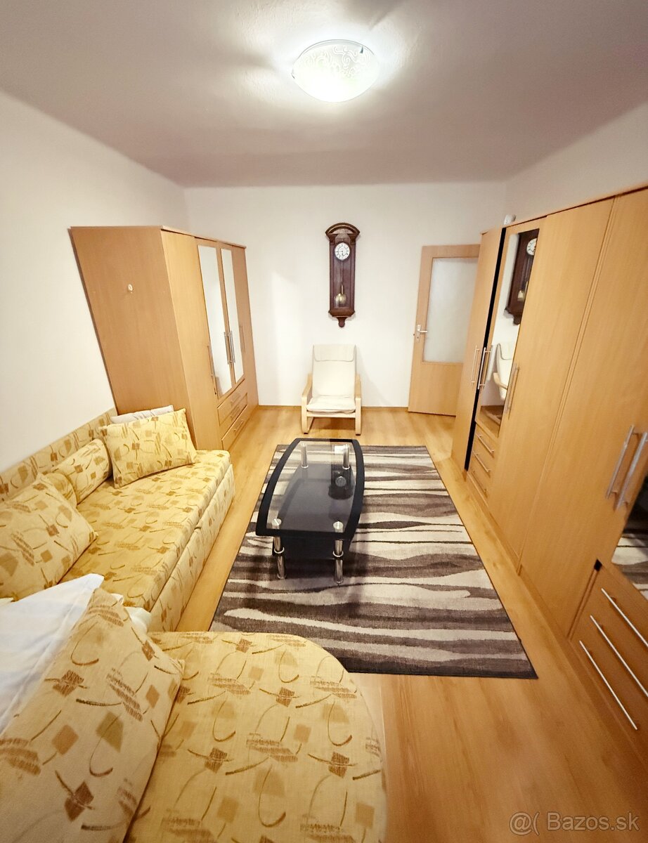 Na predaj útulný zariadený 3 izbový byt Soblahovská -Trenčín - 9