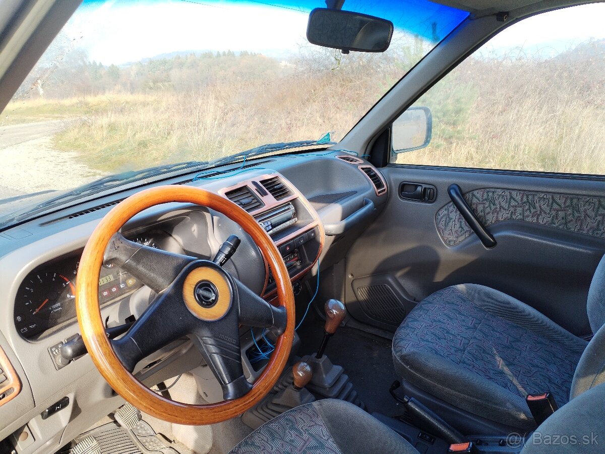 nissan terrano 2 2,7TD 74kw 4x4 - 9