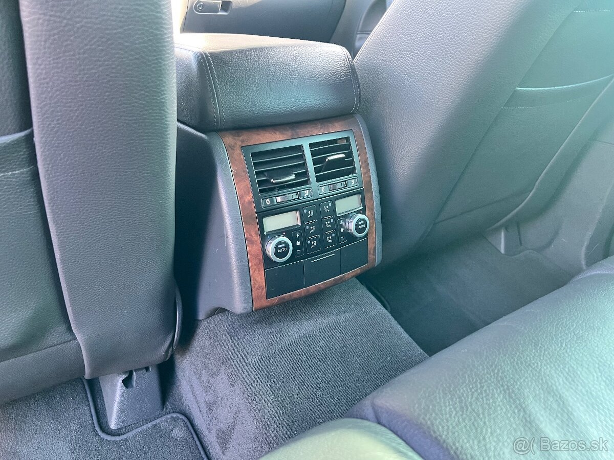 Volkswagen Touareg 3.0TDI V6 - 9