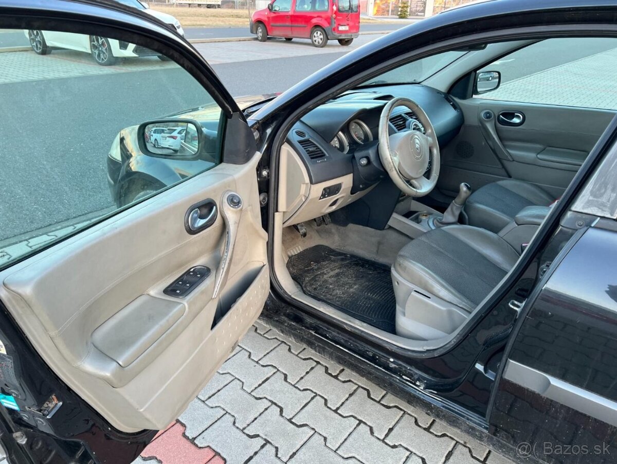 Renault Megane 1.6i 16V 83kw STK 3/2027 - 9