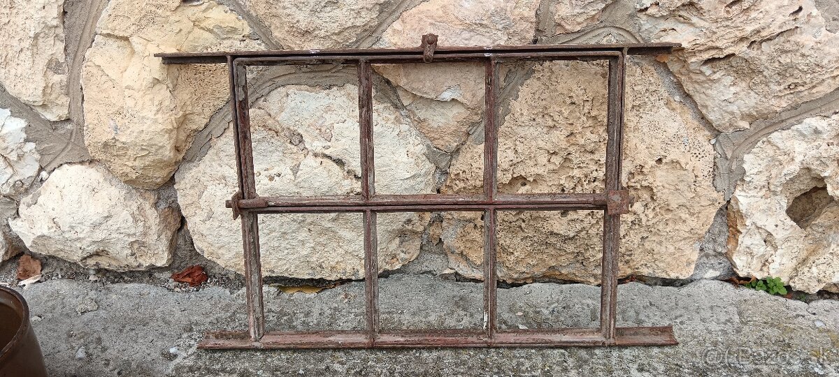 Džbán, okno, buclák, petrolejka, forma na maslo.. - 9