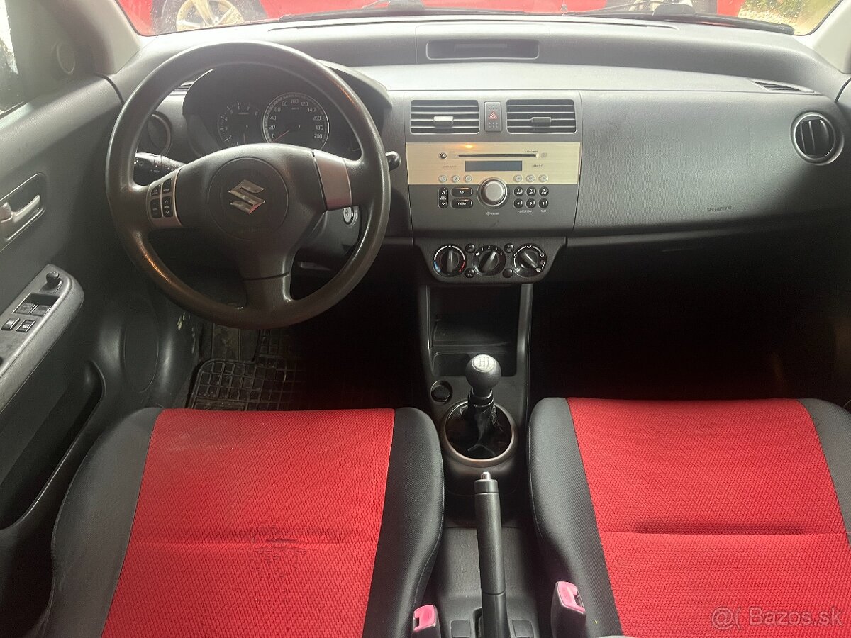 Suzuki Swift 1.3 GLX ABS, A/C - 9