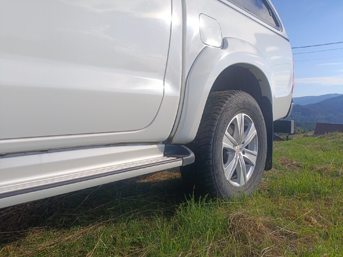 Toyota Hilux 2.5 D-4D MT - 9