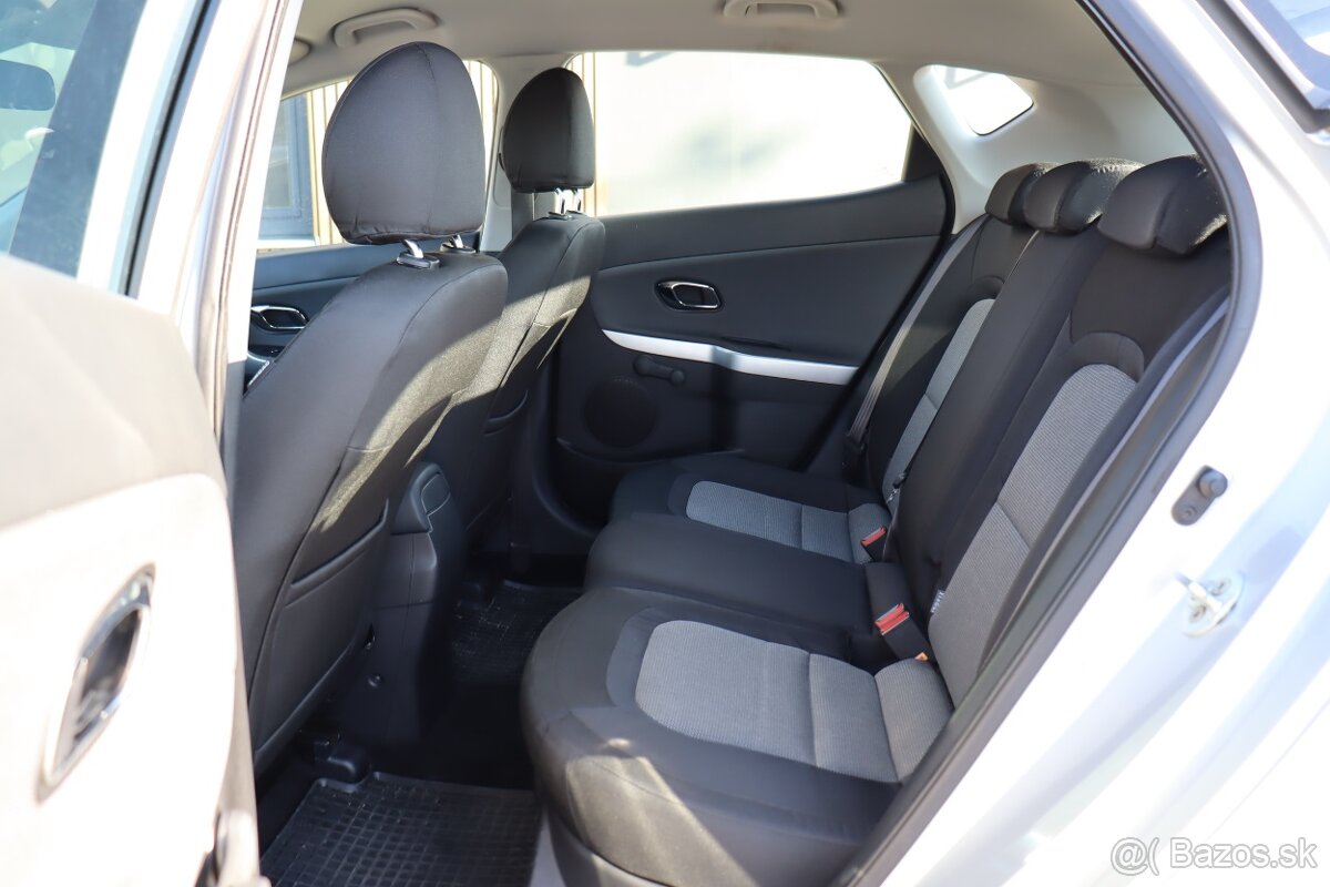 Kia Cee´d 1.4 CVVT Silver - 9