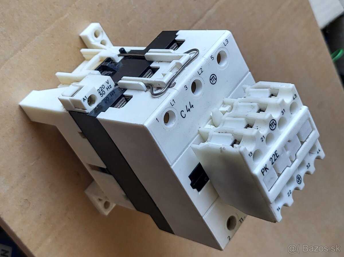 stýkače + istiace relé + ističe + motorové spúšťače - 9