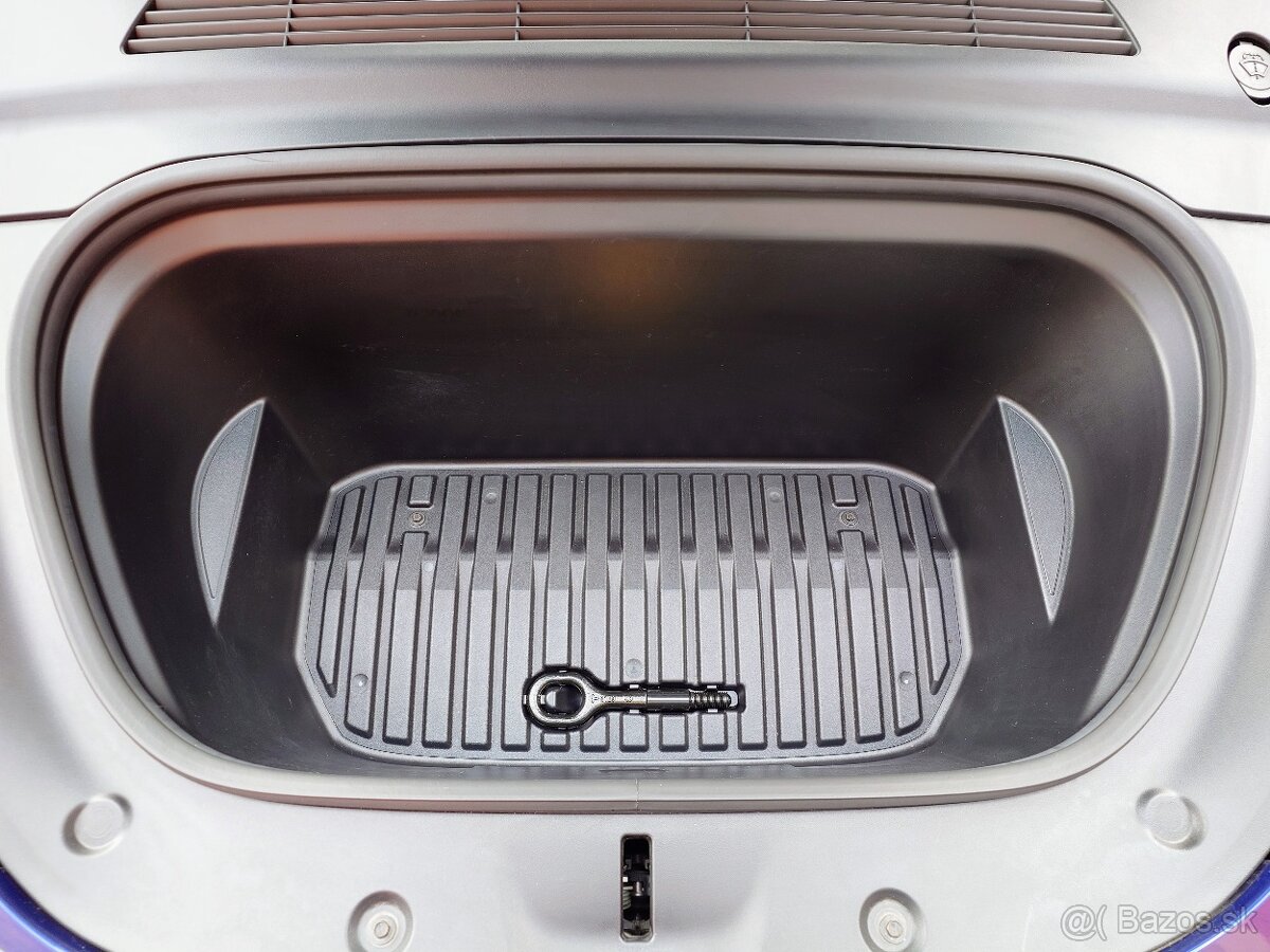 Tesla Model Y 2021 Long Range Dual Motor - 378 kW - 9