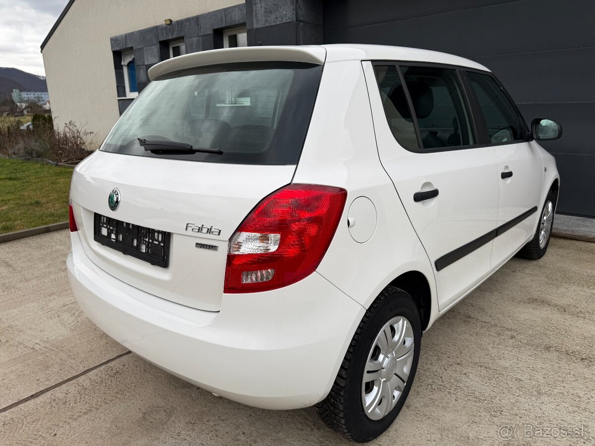 Škoda Fabia 1.2 HTP Active 2011 - 9