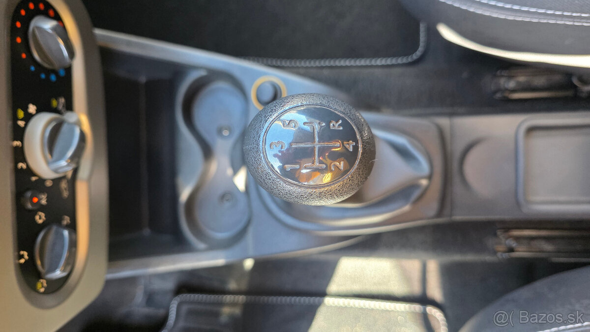 Dacia Sandero Stepway 1.6 MPI 62KW - 9