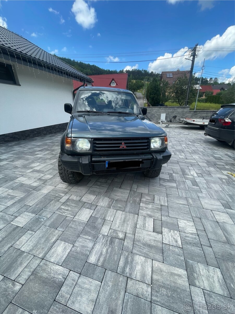 Mitsubishi pajero 2.5 - 9