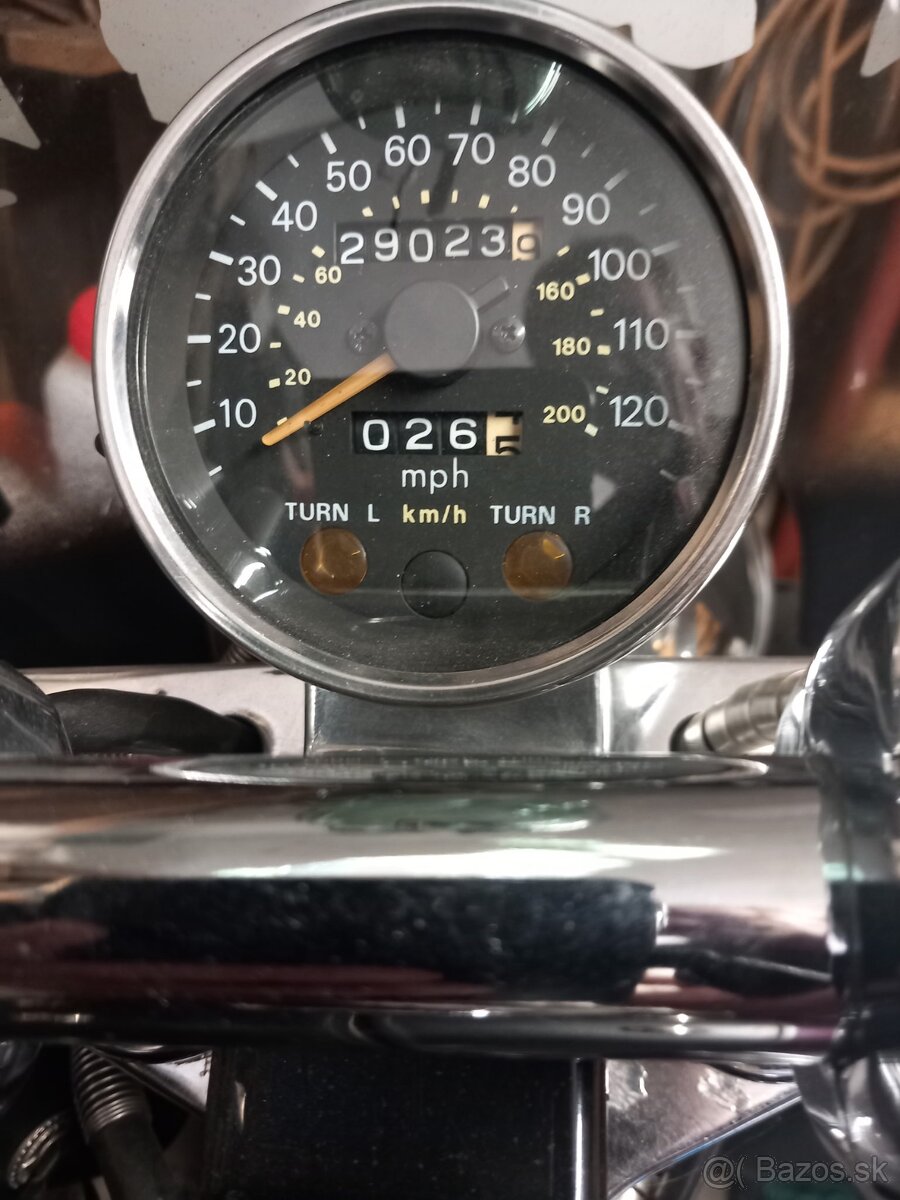 SUZUKI INTRUDER 750 - 9