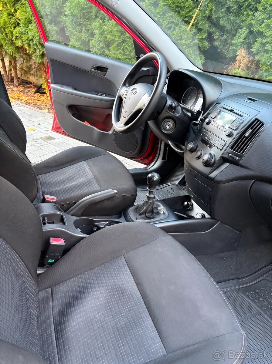 Predám Hyundai i30CW - 9