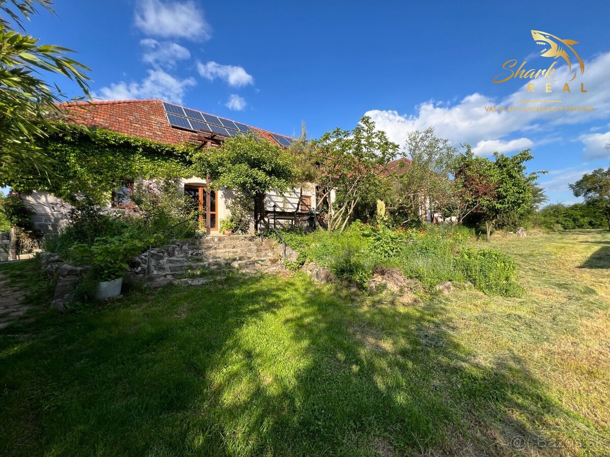 ZNÍŽENÁ CENA - Predaj usadlosti na samote v pokojnom prostr - 9