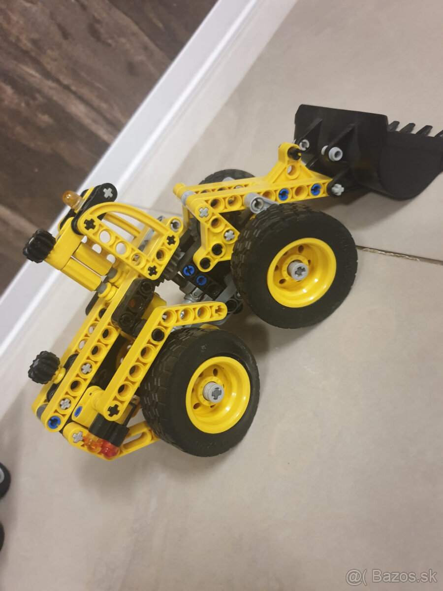 Skladačka - na chlp rovnaka ako lego 42023 - 9