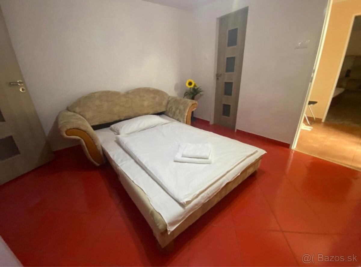 Ubytovanie Levice - 9