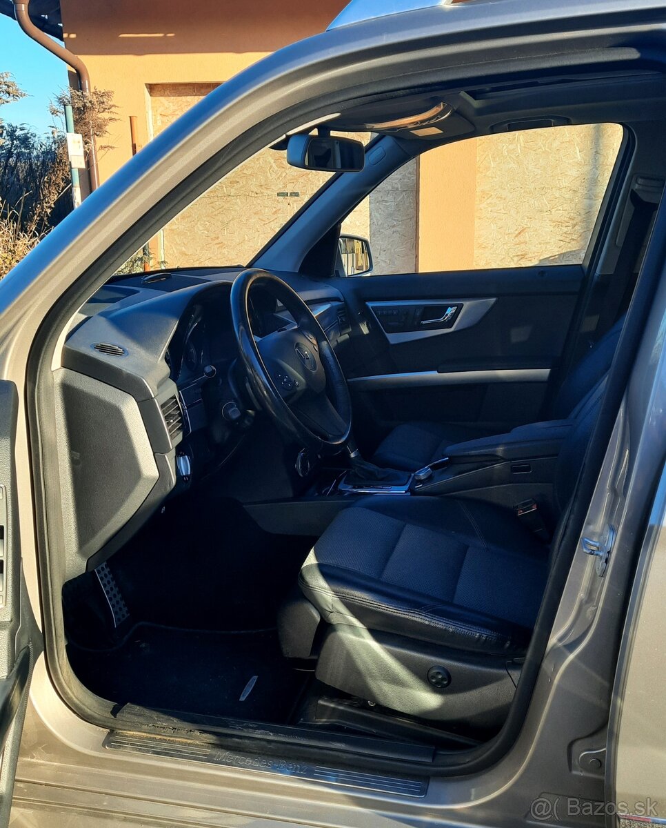 Predám Mercedes-Benz GLK 320 CDI 4MATIC A/T - 9