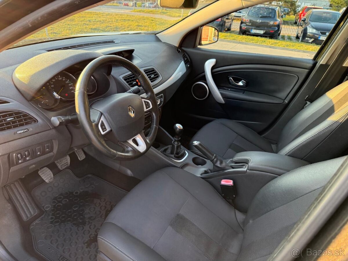 Renault Fluence 2011 1.5 DCI 81 kW, 6-st. manuál - 9