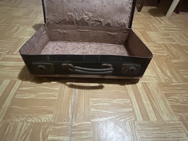 predám staré kufre - 9