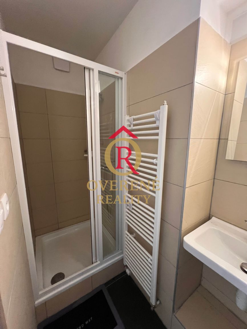 REZERVOVANÉ Víkendový rodinný dom pri Liptovskej Mare - 9