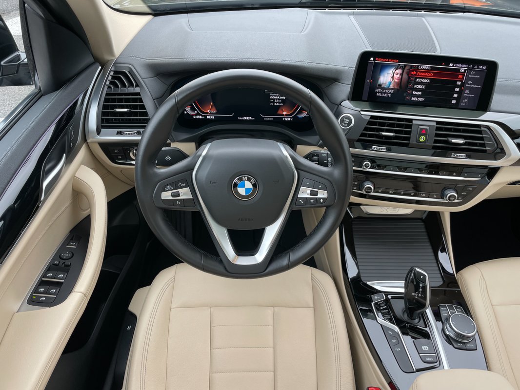 BMW X3 Luxury Line xDrive 20i A/T - 9