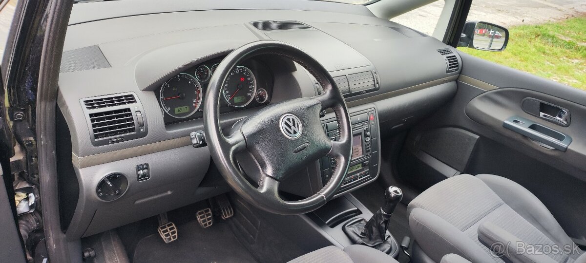 Volkswagen Sharan 1.9 TDI 85kW 130tis km - 9