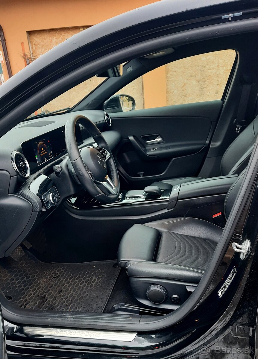 Predám Mercedes-Benz A trieda 250 e /T - 9