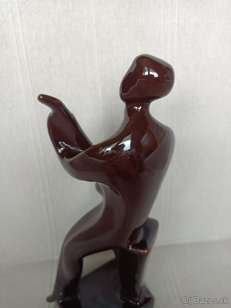 Porcelánová soška gitarista brusel - 9