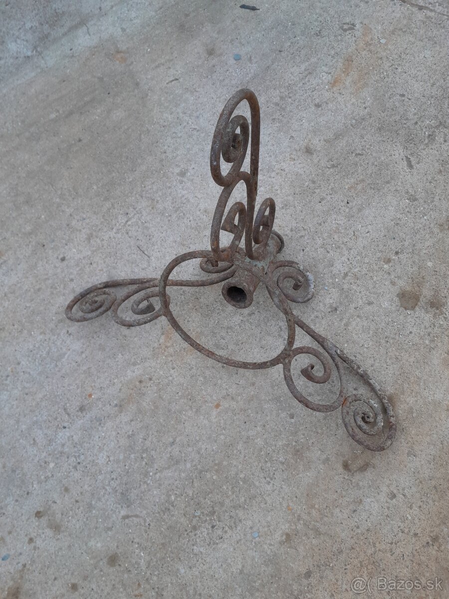 Predám stojan na stromček, alebo kvety - 9